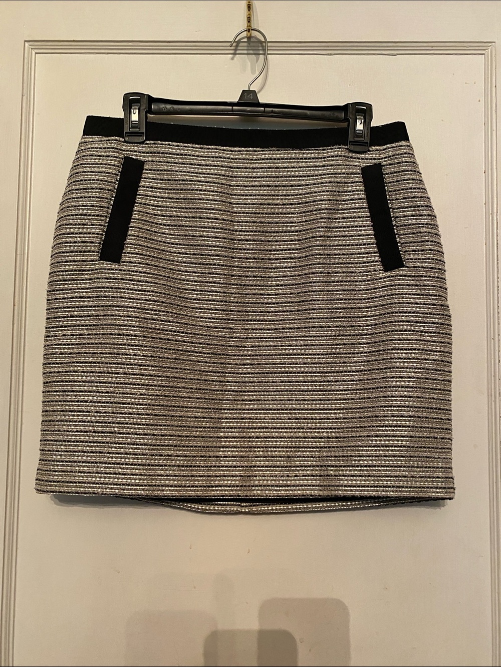 V! Loft Pencil Skirt Size 10 Silver Metallic Thread Above Knee